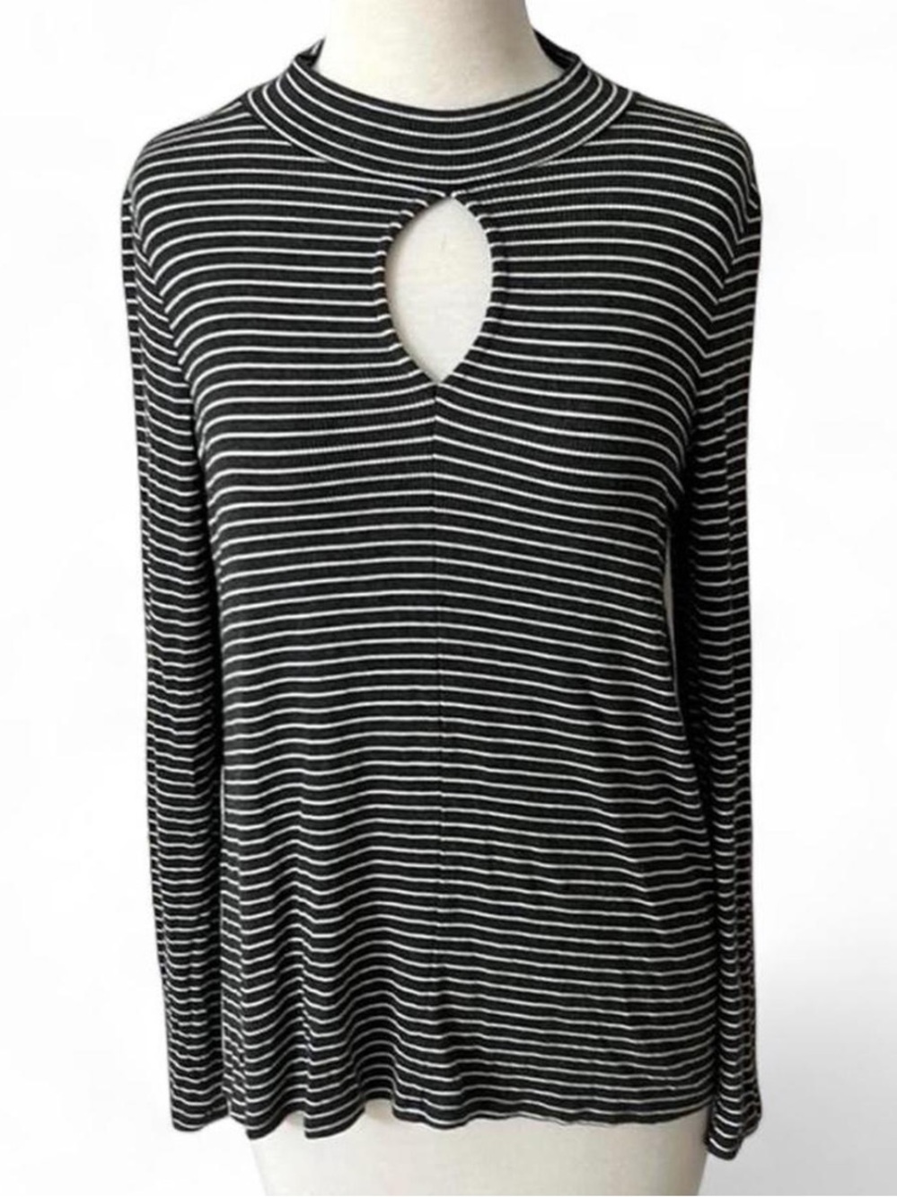 American Eagle Soft and Sexy Rib Cutout Long sleeve